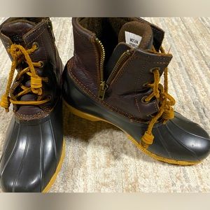 Sperry saltwater duck boots